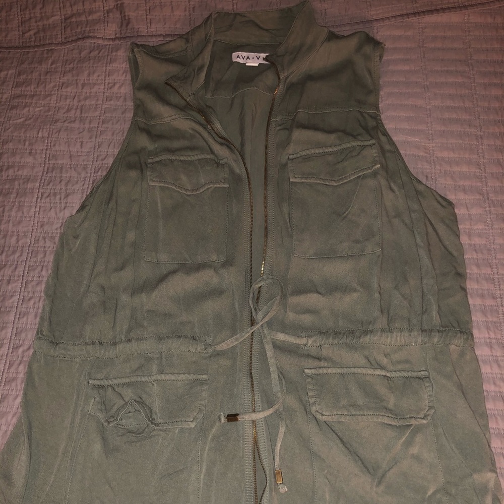 Green vest.